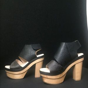 Koolaburra Winona Leather Platforms
